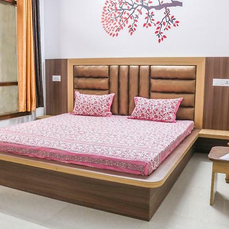 Sai Alok Homestay Shimla Buitenkant foto