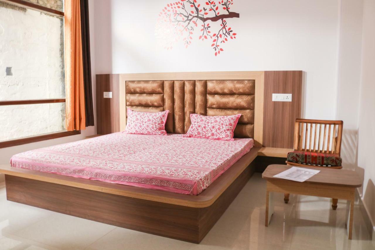 Sai Alok Homestay Shimla Buitenkant foto